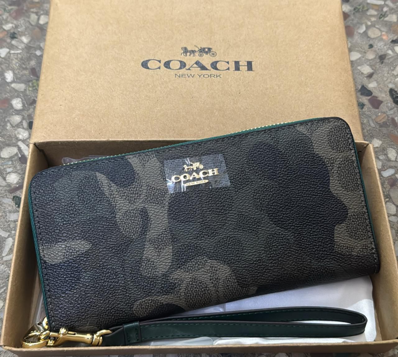 Coach Big Size Multi Design Wallet For Women - Image 9