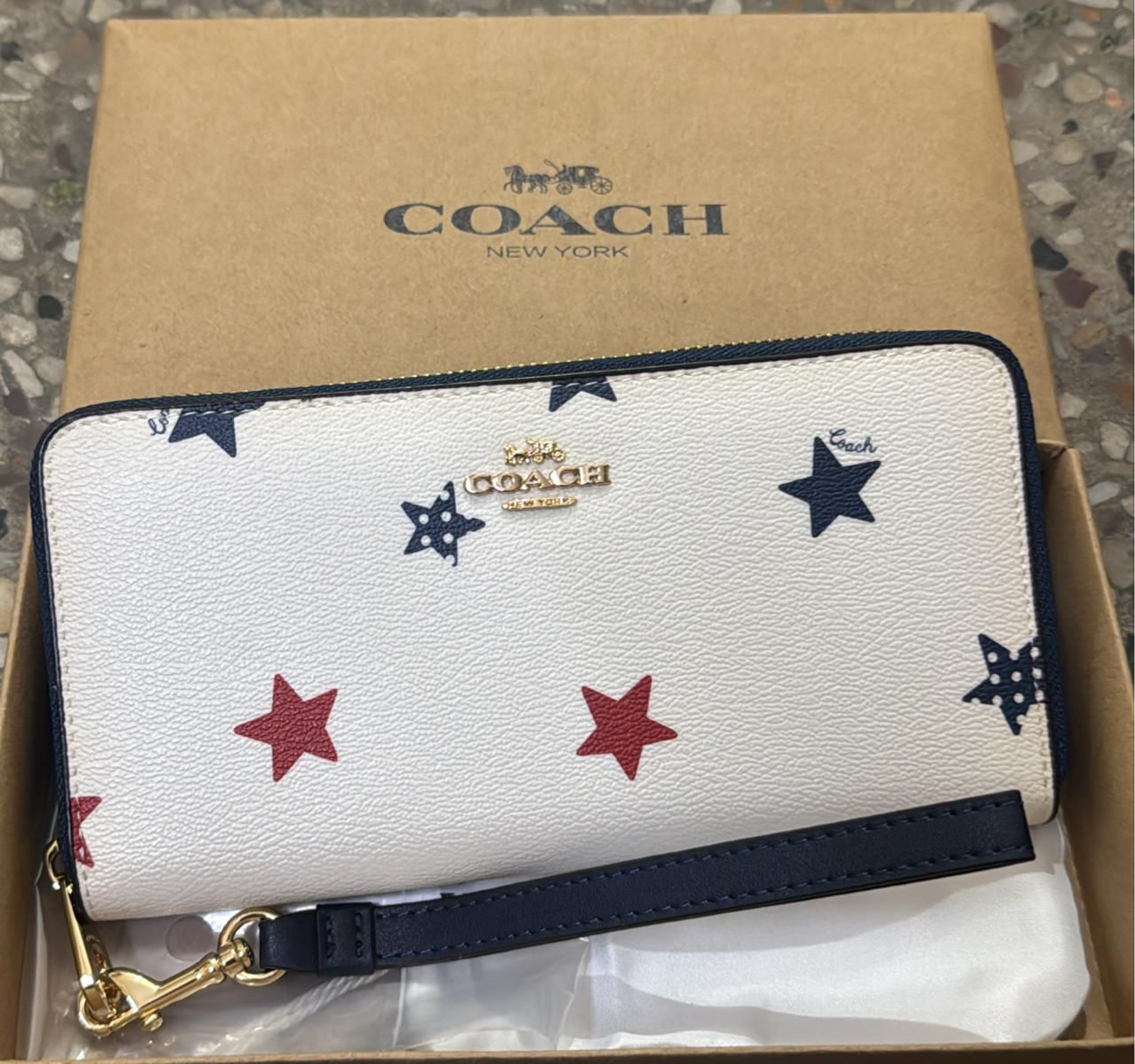 Coach Big Size Multi Design Wallet For Women - Image 5
