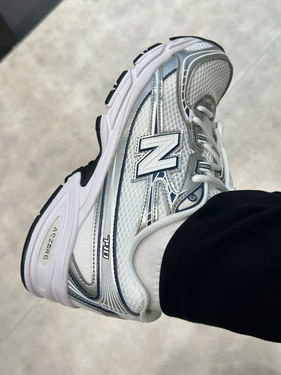 New Balance 740 Running Shoes For Men - Image 5