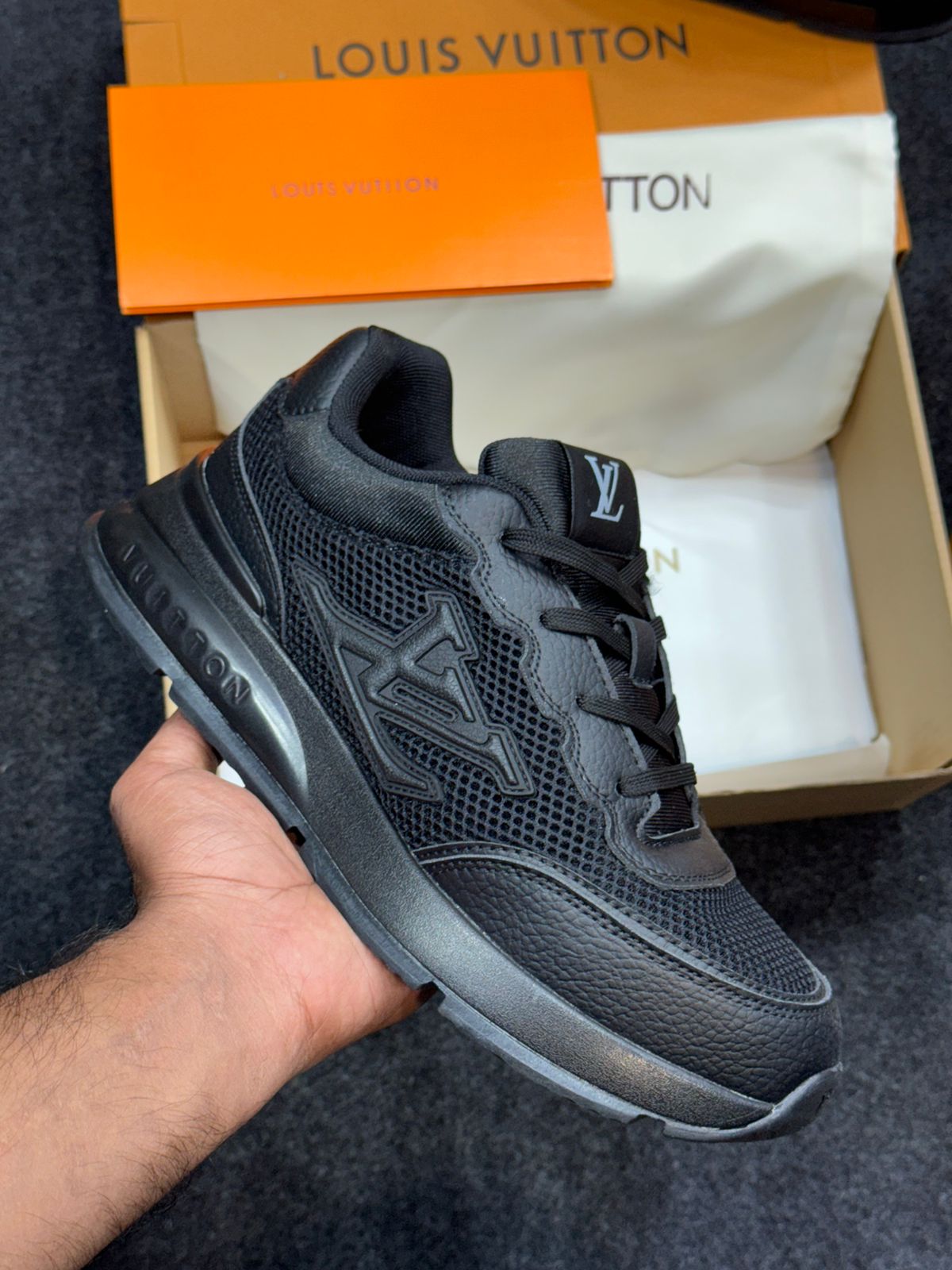 Louis Vuitton Classic Men's Shoes - Image 4