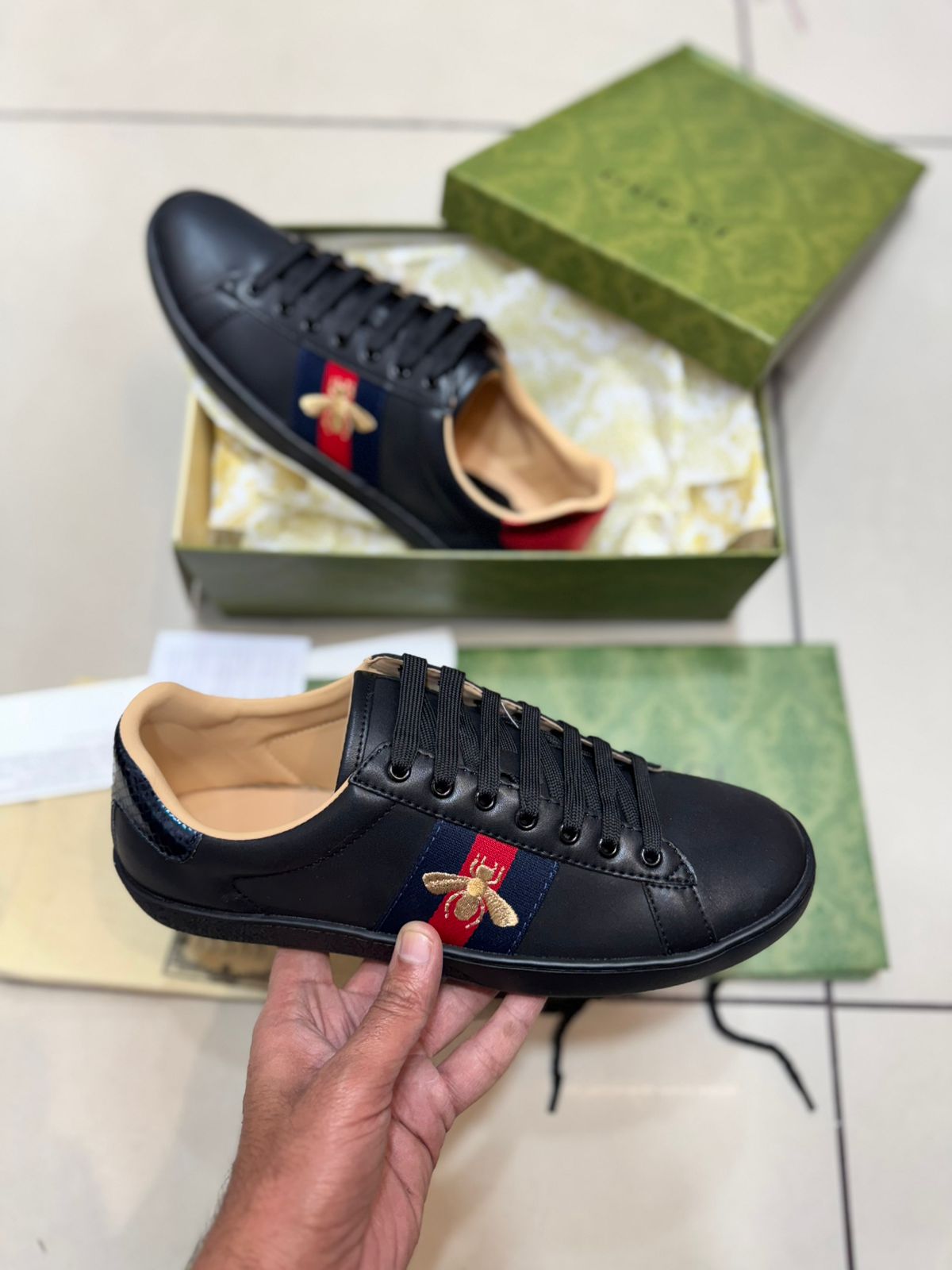 Gucci Bee Men's Sneakers - Image 2