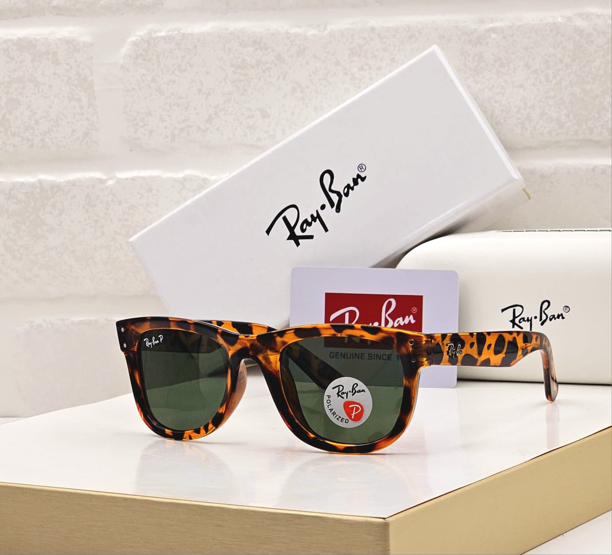 Ray-Ban Wayfarer Unisex Sunglasses