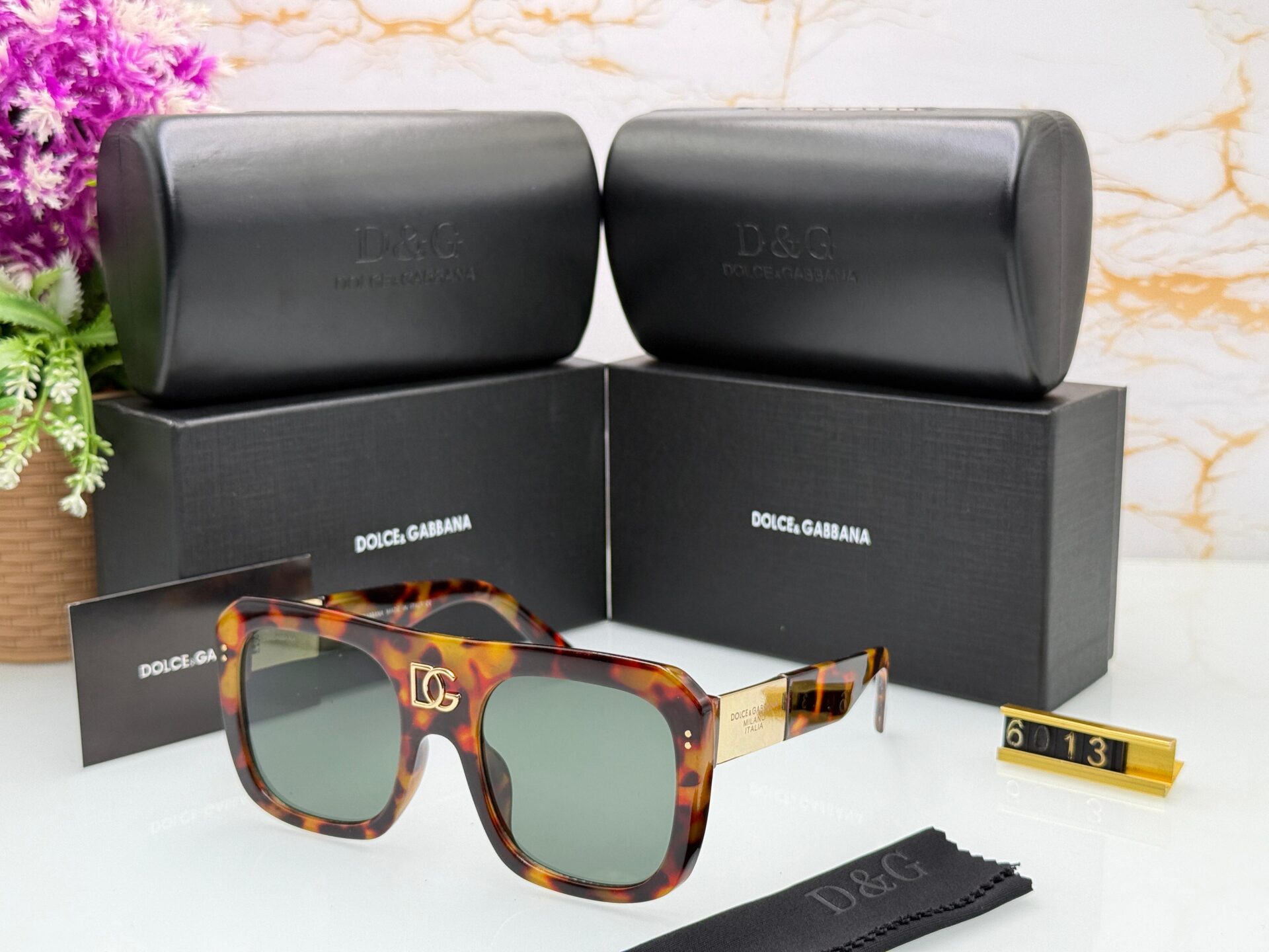 Dolce & Gabbana Unisex Sunglasses - Image 3