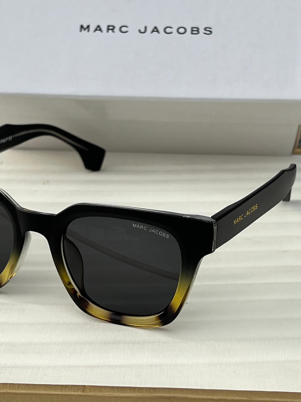 Marc Jacobs Unisex Sunglasses - Image 5