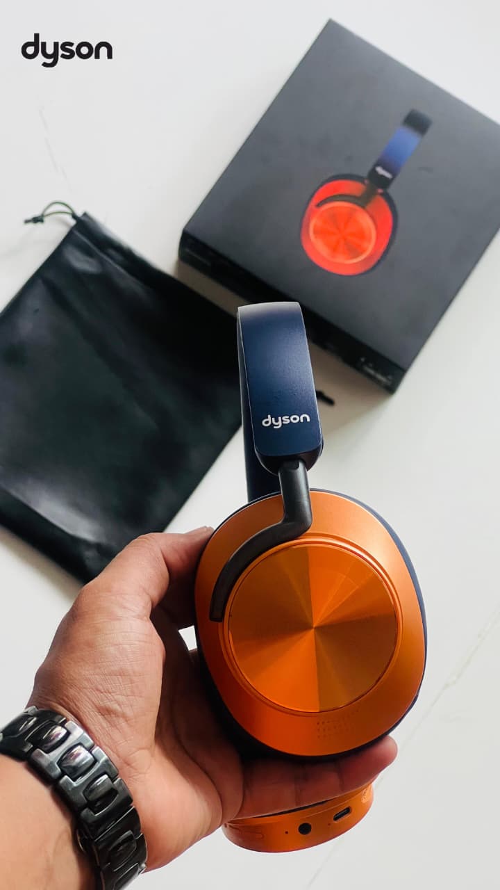 DYSON Track-On Headphones 360 Sound Bass - Image 5