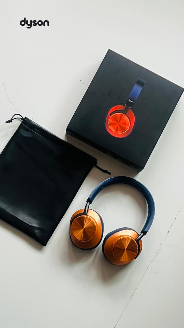 DYSON Track-On Headphones 360 Sound Bass - Image 9