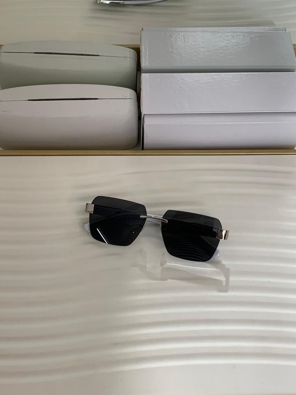 Maybach Unisex Rimless Sunglasses - Image 3