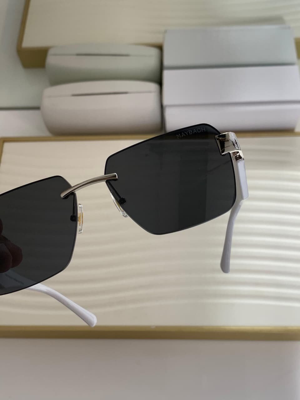 Maybach Unisex Rimless Sunglasses - Image 4