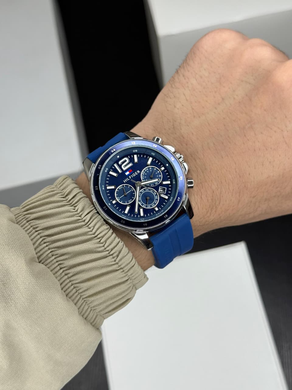 Tommy Hilfiger Men’s Chronograph Blue Silicone Strap Watch 42mm - Image 2