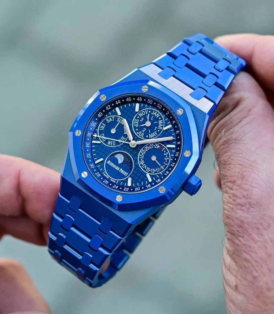 Audemars Piguet Royal Oak Men's Automatic Blue Dial 43mm Watch