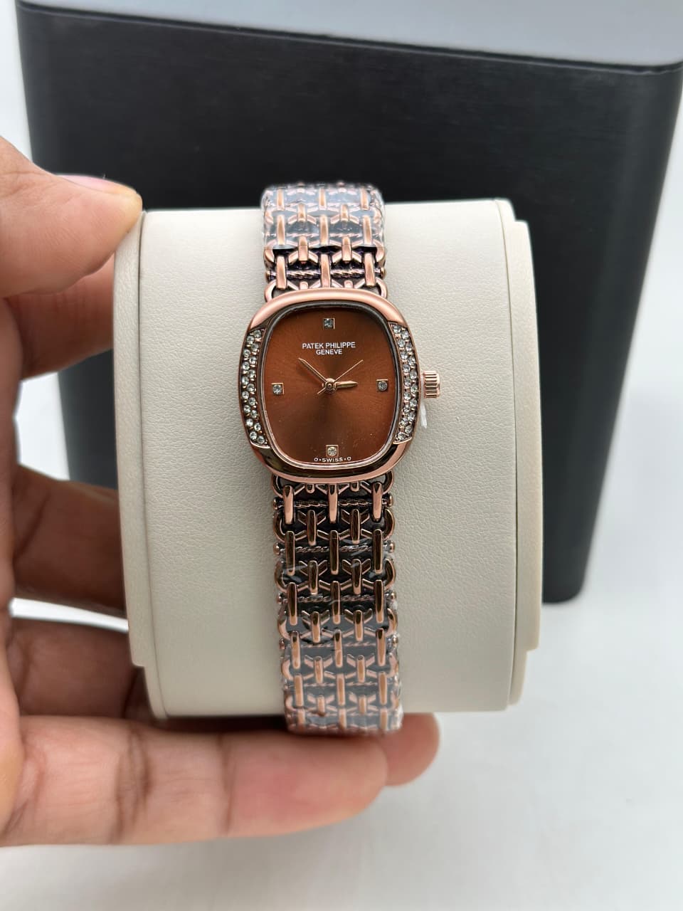 Patek Philippe Women's Watches Luxury Collection - Image 3