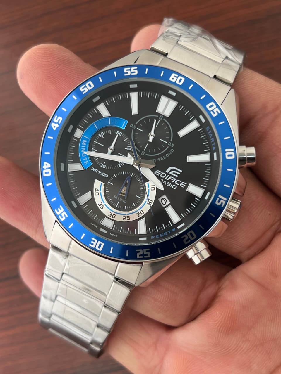 Casio Edifice EFV-620D–2A Men’s Solar Quartz Chronograph Watch