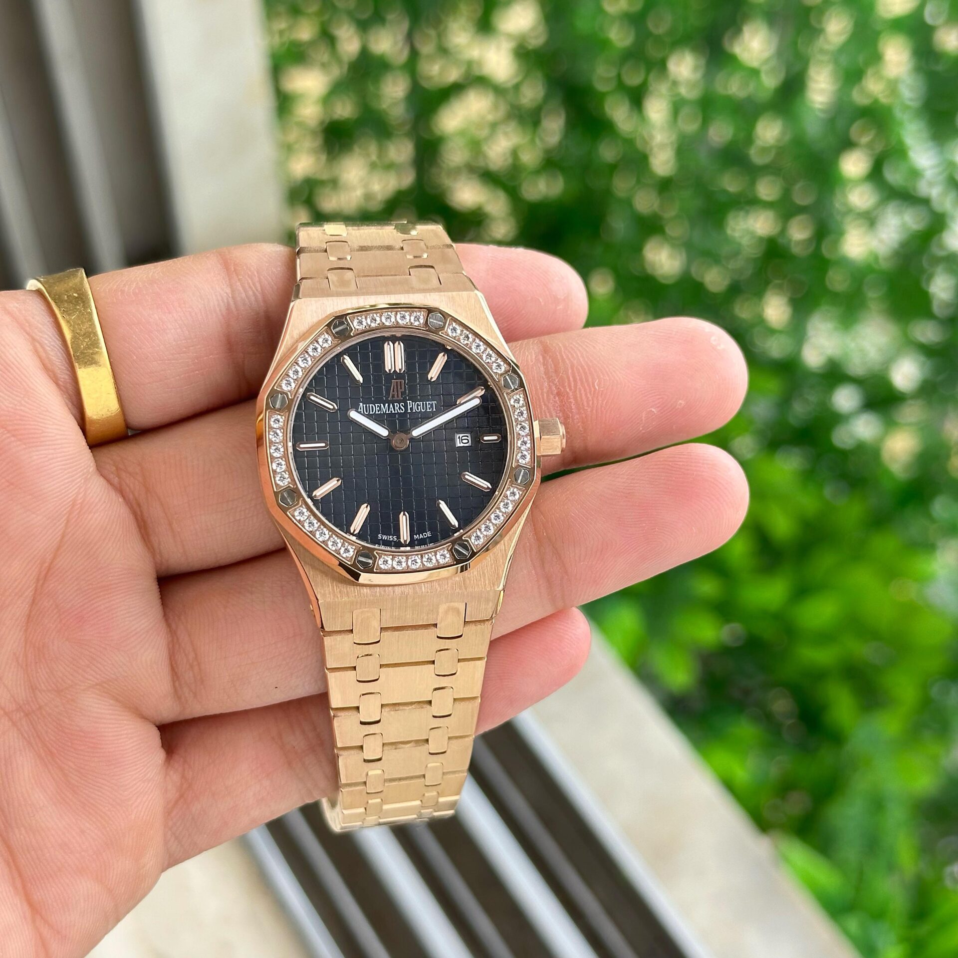 Audemars Piguet Royal Oak Diamond Bezel Rose Gold Black Dial 34mm Ladies Watch