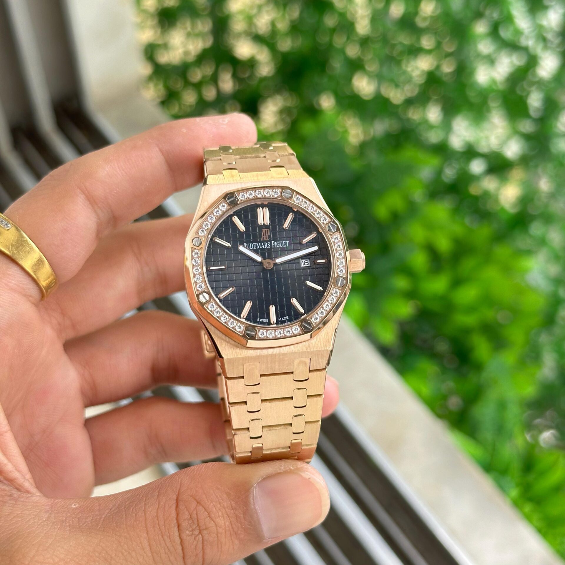 Audemars Piguet Royal Oak Diamond Bezel Rose Gold Black Dial 34mm Ladies Watch - Image 3