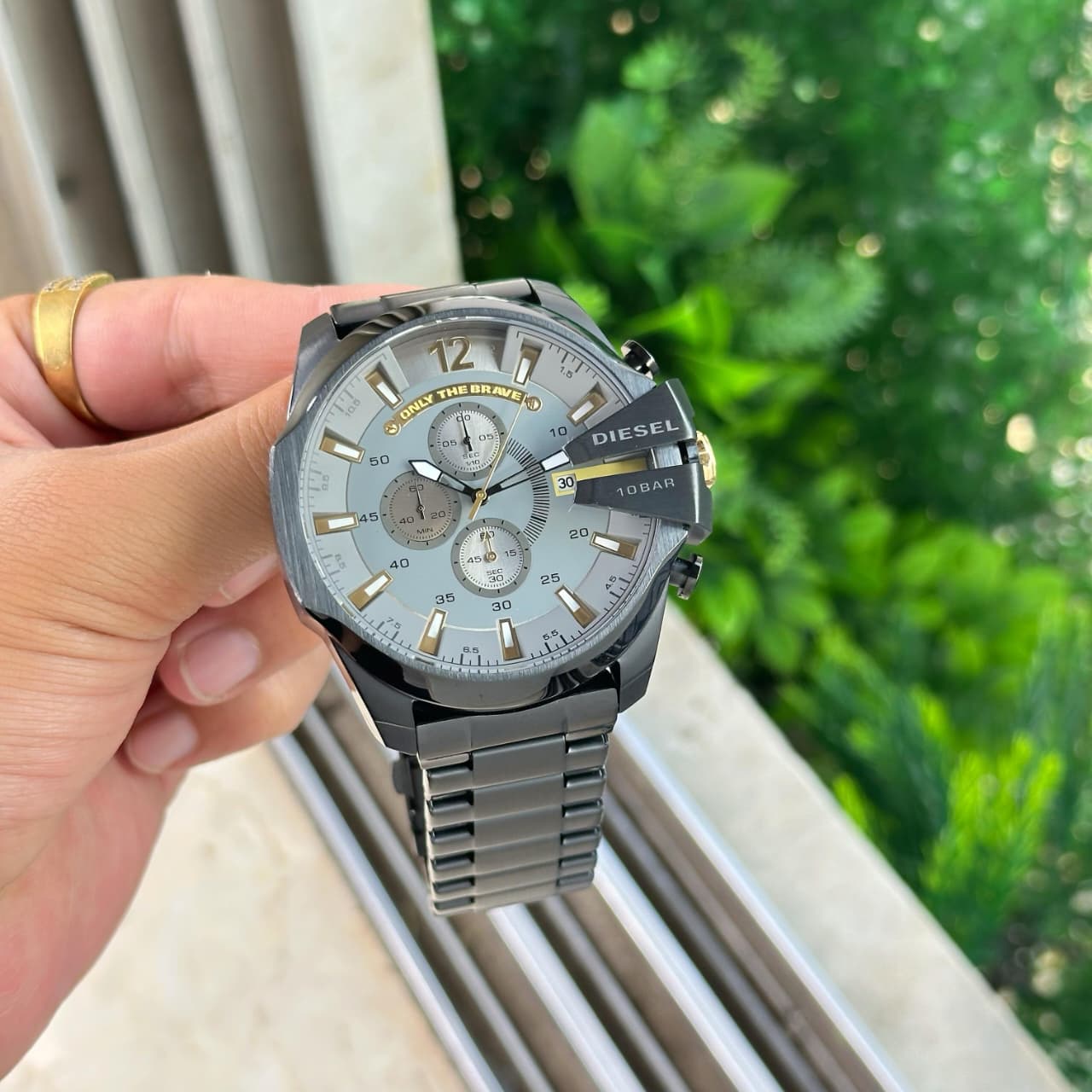 Diesel DZ4318 Mega Chief 10 bar Bold Men's Chronograph Watch 51mm - Image 4