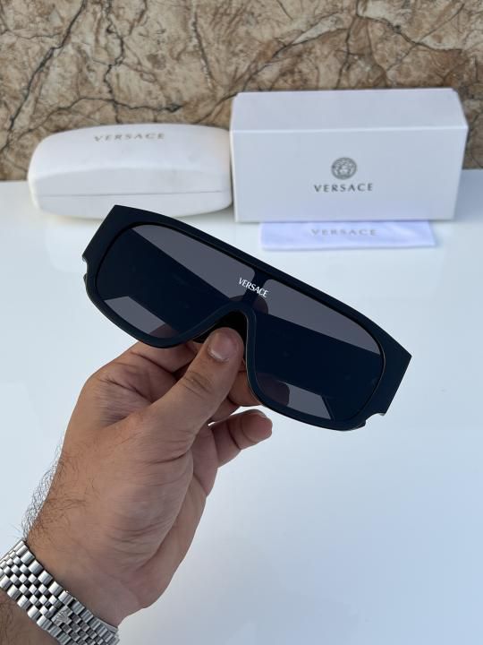 Versace Unisex Sunglasses - Image 4