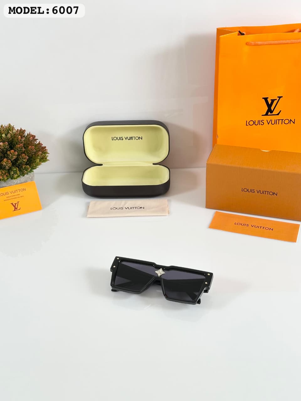 Louis Vuitton Cyclone Unisex Sunglasses - Image 2