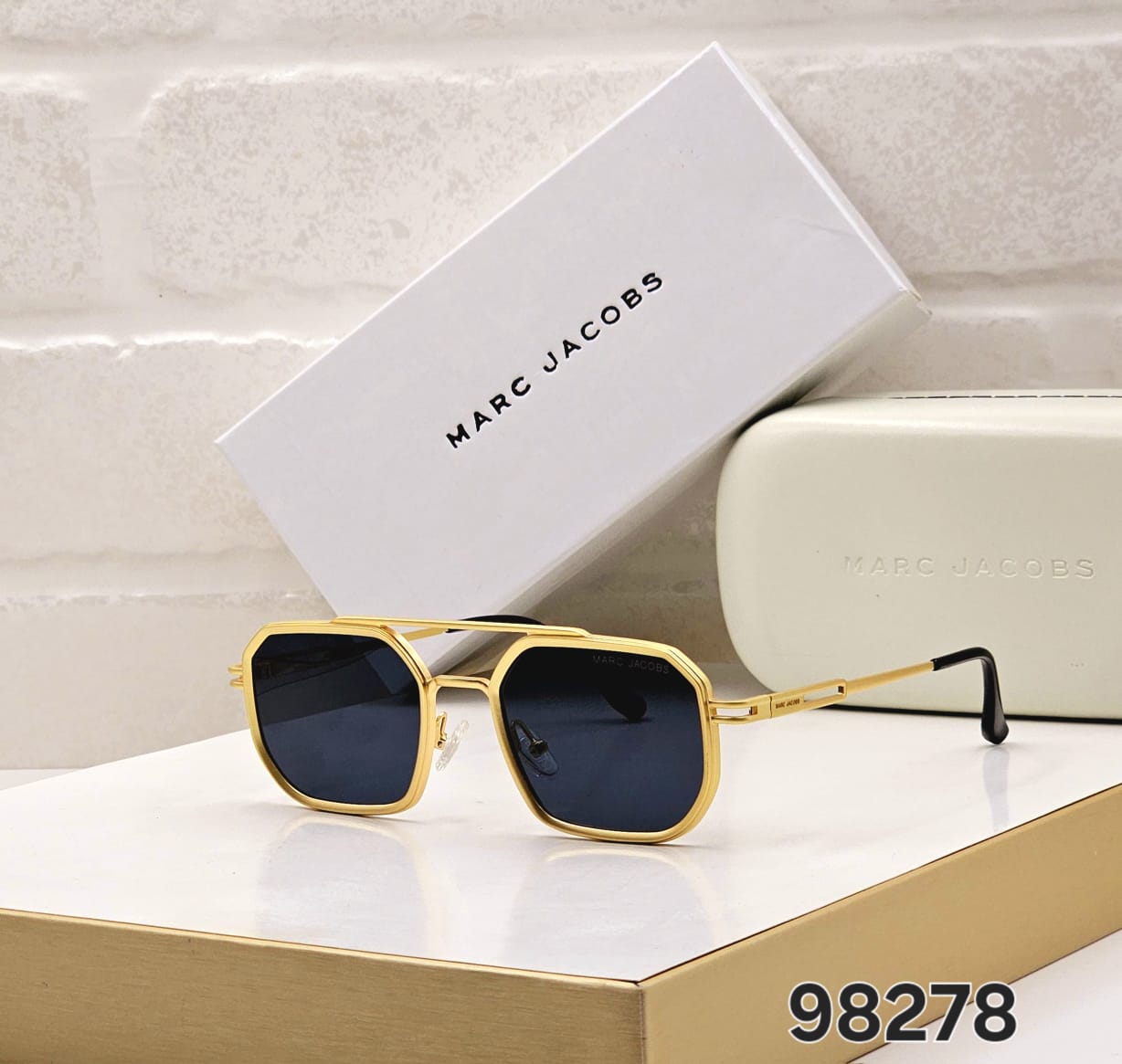 Marc Jacobs Square & Geometric Unisex Sunglasses - Image 3