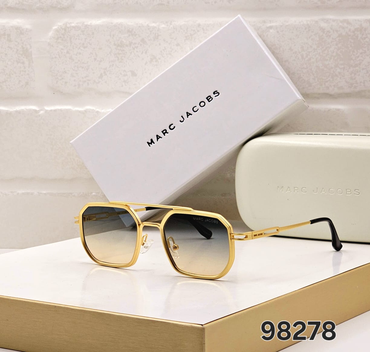 Marc Jacobs Square & Geometric Unisex Sunglasses - Image 4