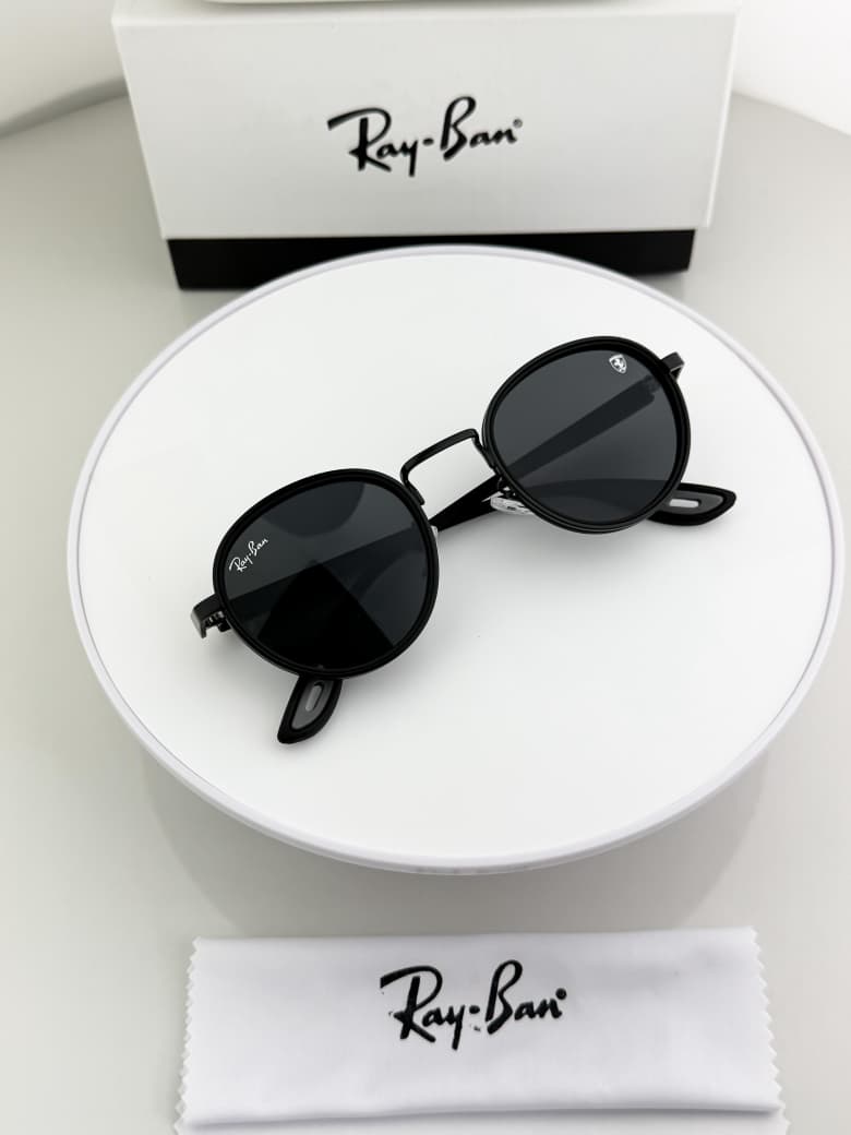 Ray-Ban Unisex Round Black Sunglasses - Image 3