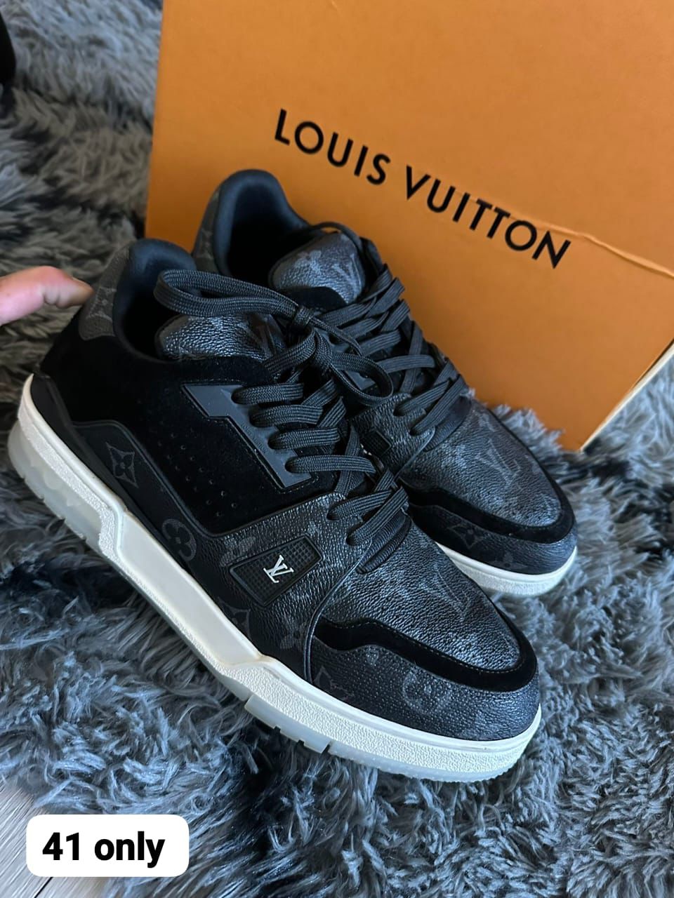 Louis Vuitton Men's Sneakers - Image 6