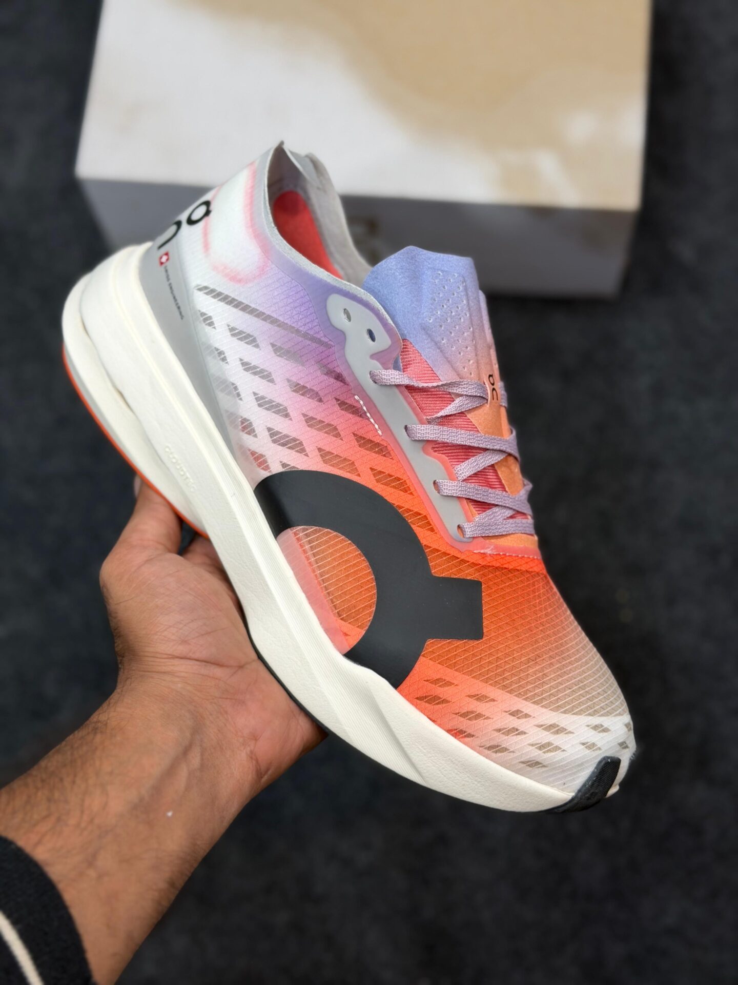 On Cloud Runners Strike Men's Shoes - Image 4