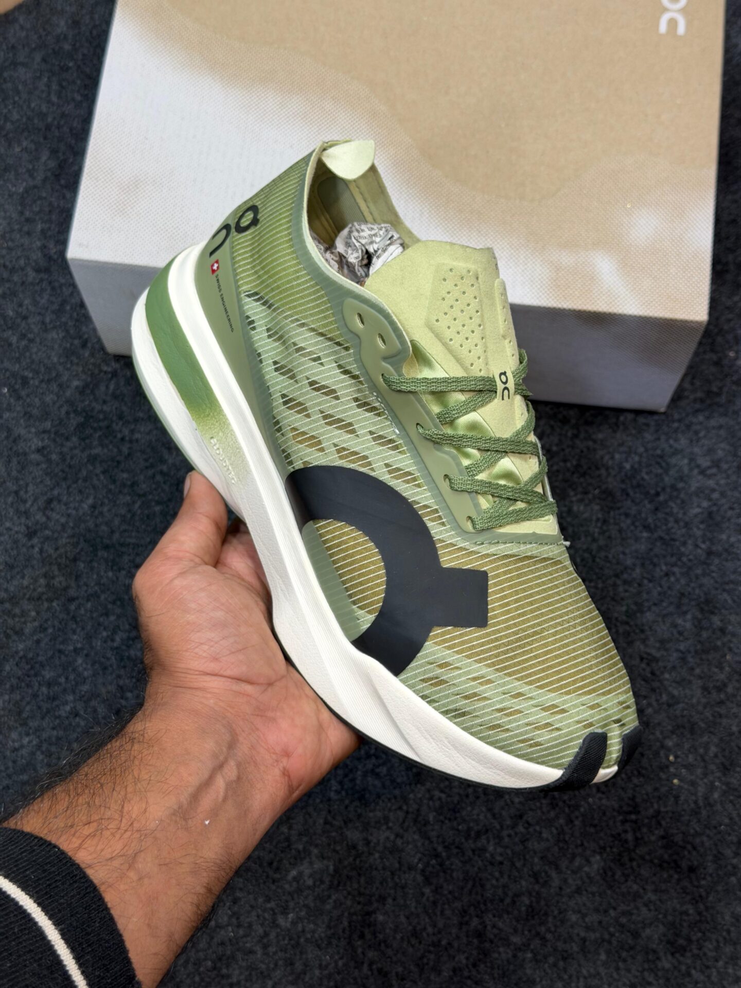 On Cloud Runners Strike Men's Shoes