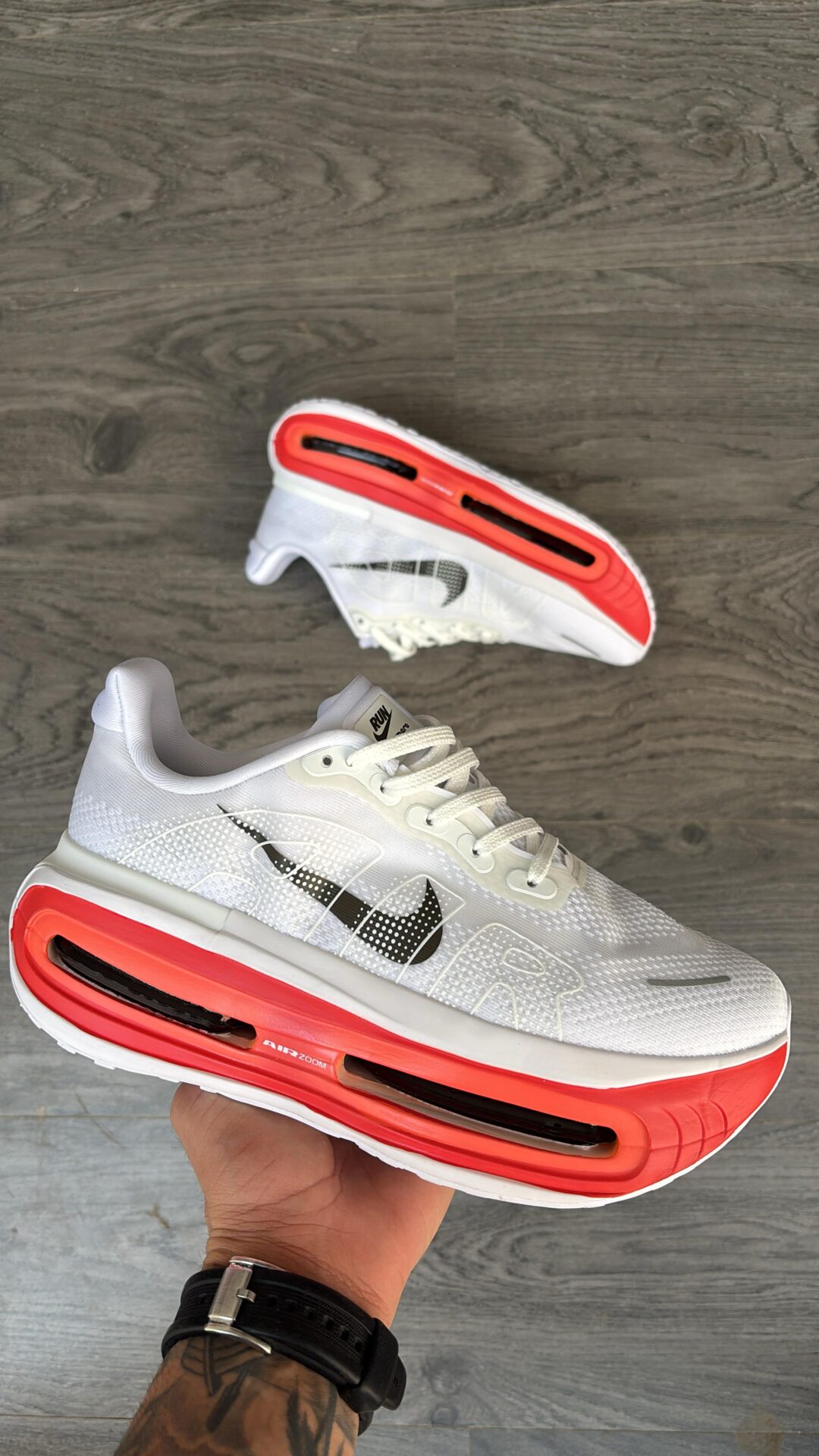 Nike Vomero Premium Men's Shoes - Image 6