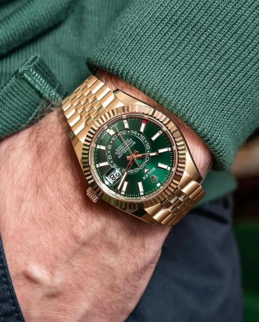 Rolex Sky-Dweller Green Dial 42mm Automatic Men's Watch - Image 4