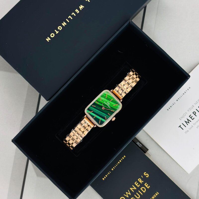 Daniel Wellington Rectangular Dial Rose Gold Bracelet 22mm Quartz Movement Ladies Watch