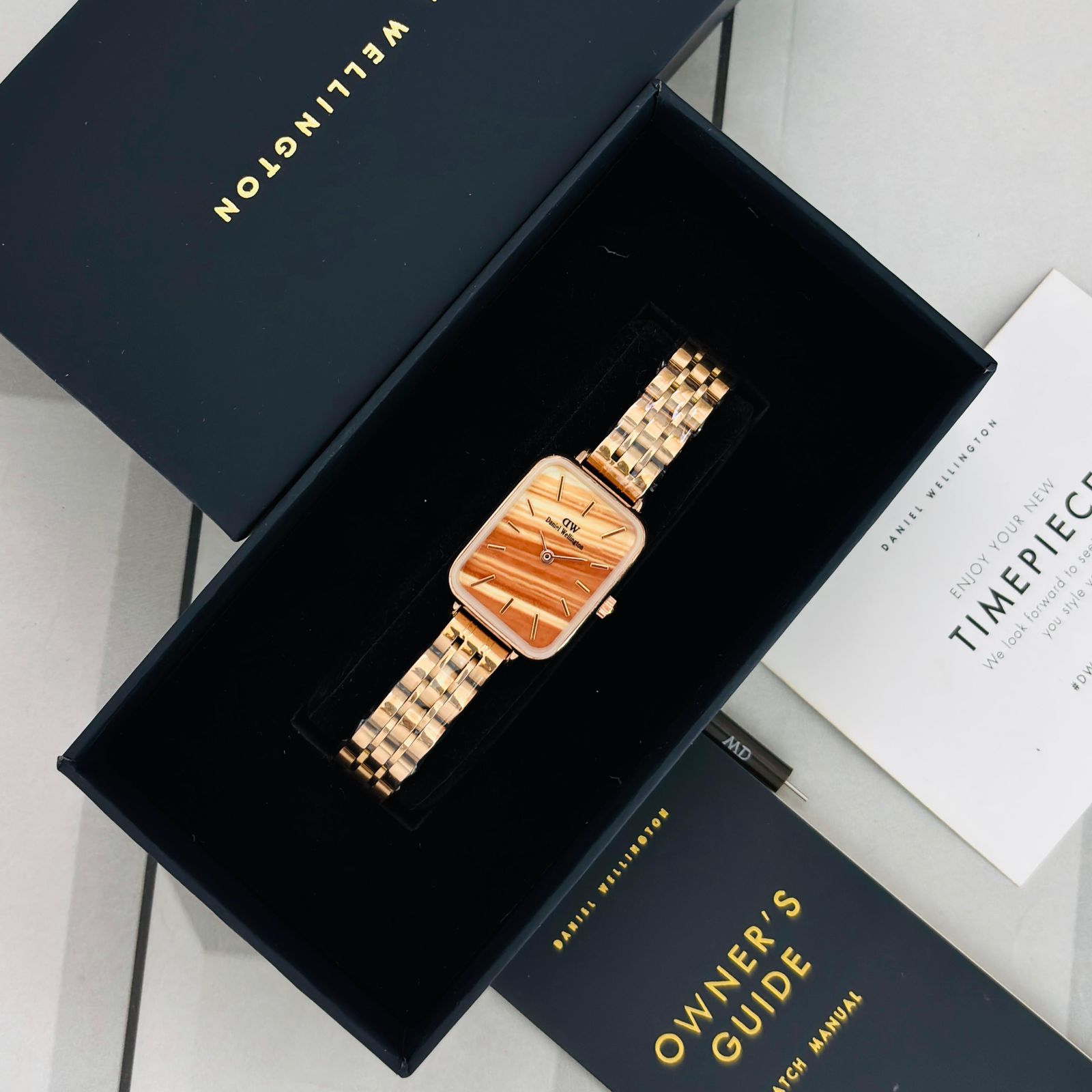 Daniel Wellington Rectangular Dial Rose Gold Bracelet 22mm Quartz Movement Ladies Watch - Image 2