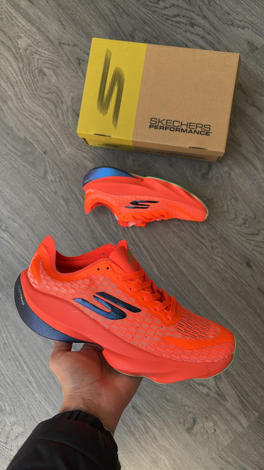 Skechers AERO Tempo Men's Shoes - Image 3