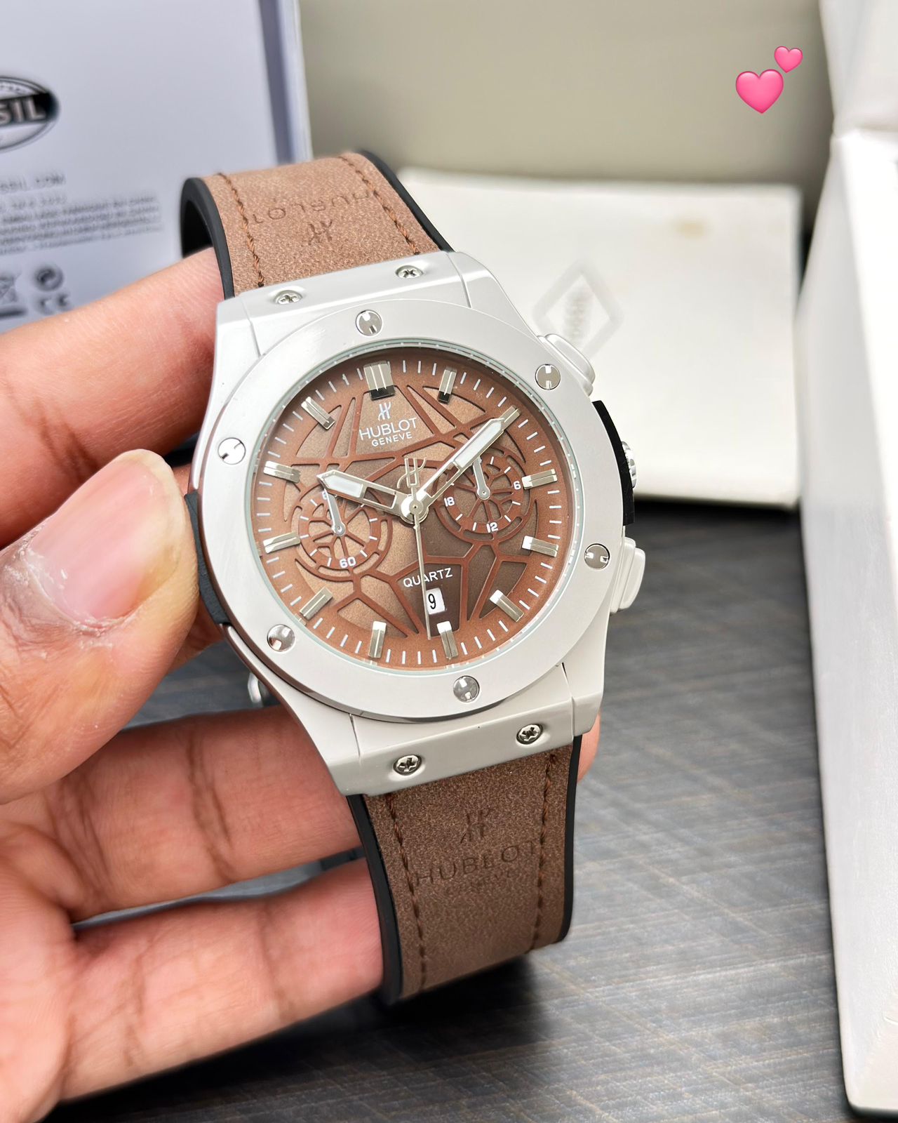 Hublot Classic Fusion Silver Case Black Dial Rubber Strap 42mm Quartz Movement Men's Watch - Image 3