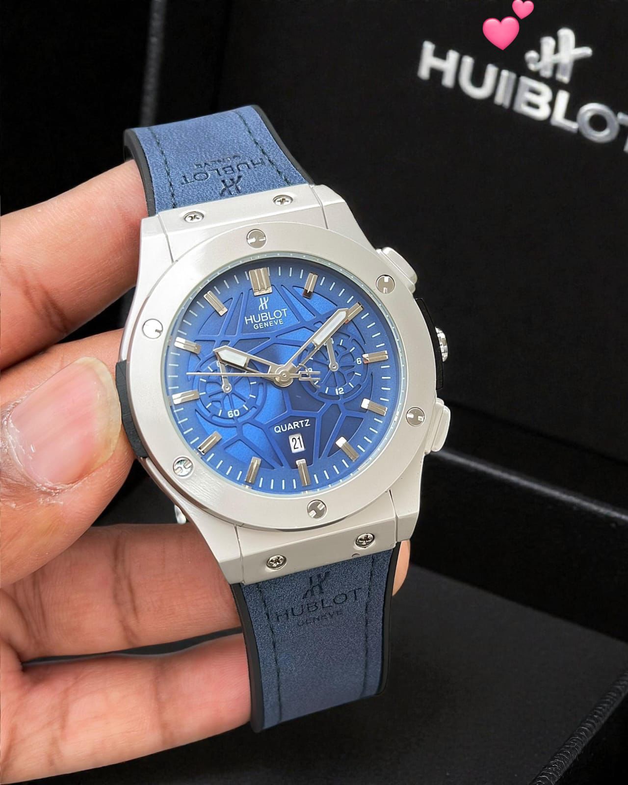 Hublot Classic Fusion Silver Case Black Dial Rubber Strap 42mm Quartz Movement Men's Watch - Image 2