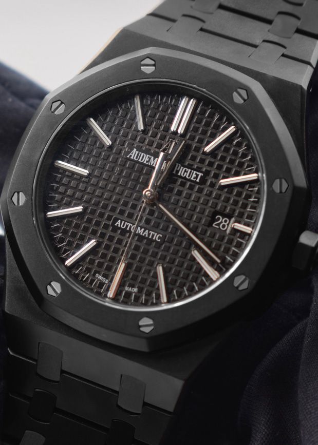 Audemars Piguet Royal Oak Stainless Steel Black 43mm Quartz Movement Men's Watch - Image 2