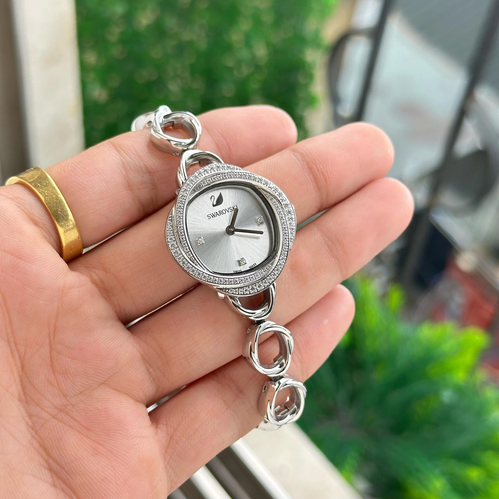 Elegant Swarovski Stainless Steel Silver 35mm Swiss Quartz Movement Women's Watch - Image 3