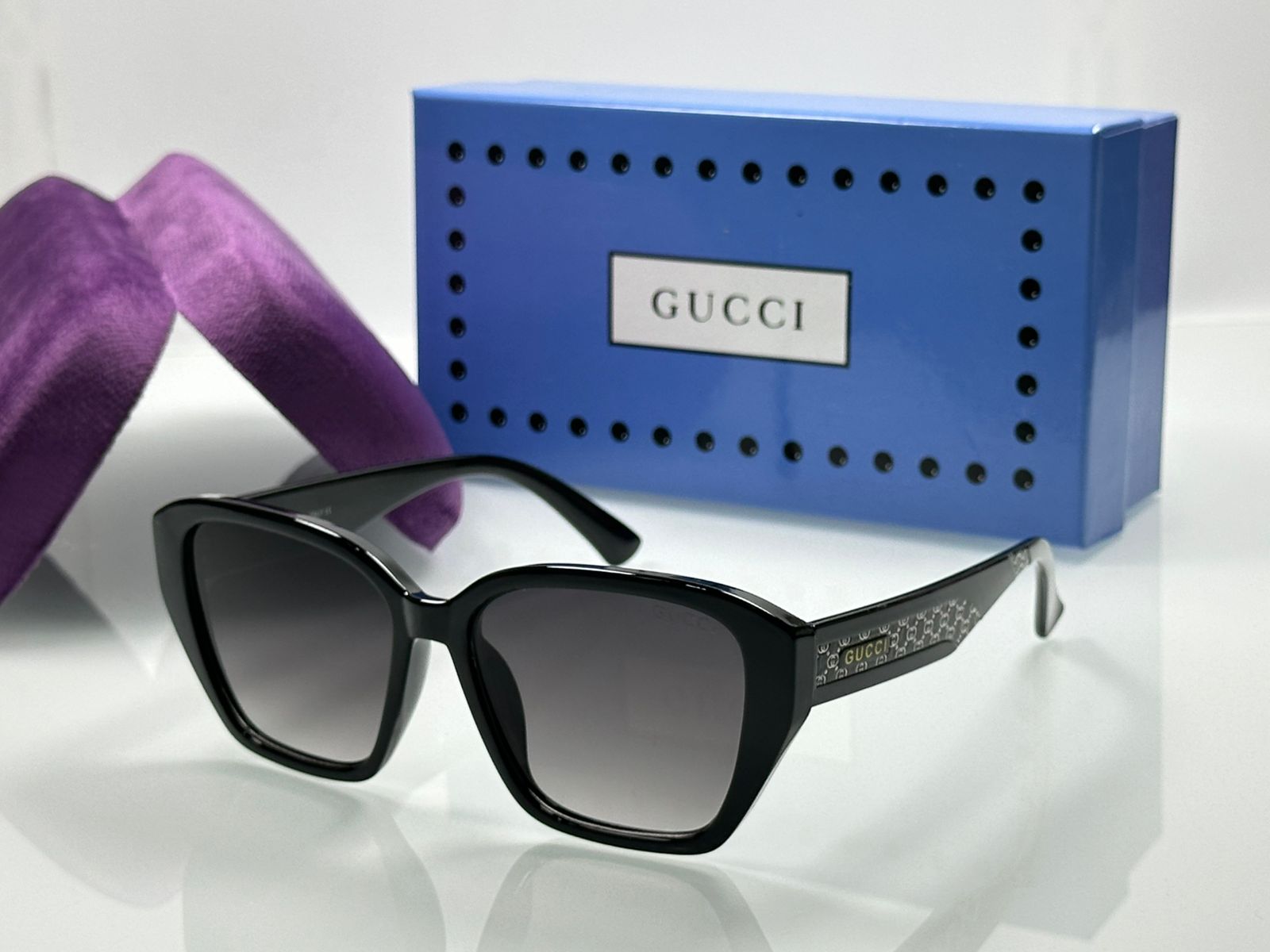 Gucci Women's Oversized Square Sunglasses - Premium Geometric Fashion with Signature Logo Temples - Image 4