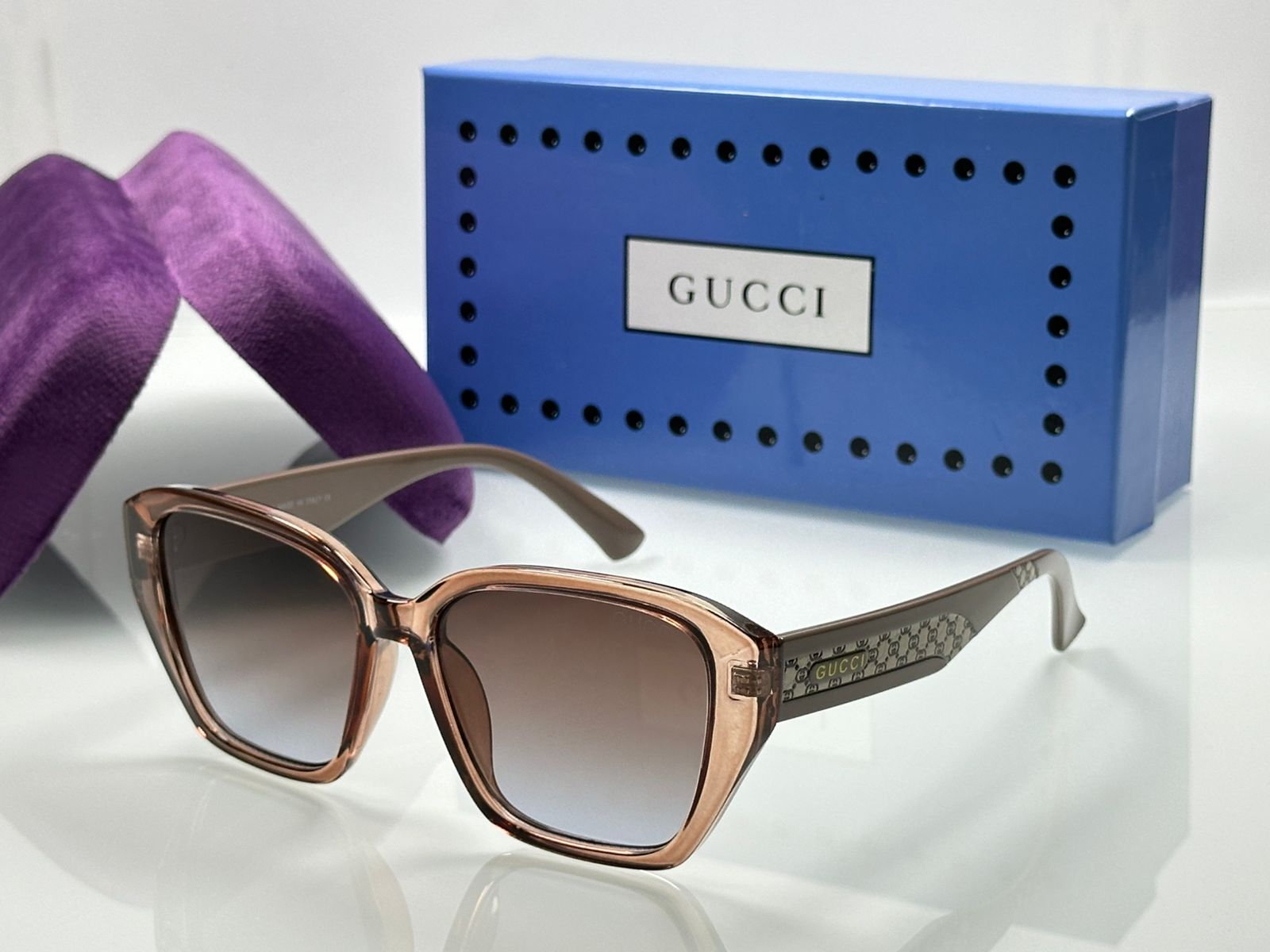 Gucci Women's Oversized Square Sunglasses - Premium Geometric Fashion with Signature Logo Temples - Image 3
