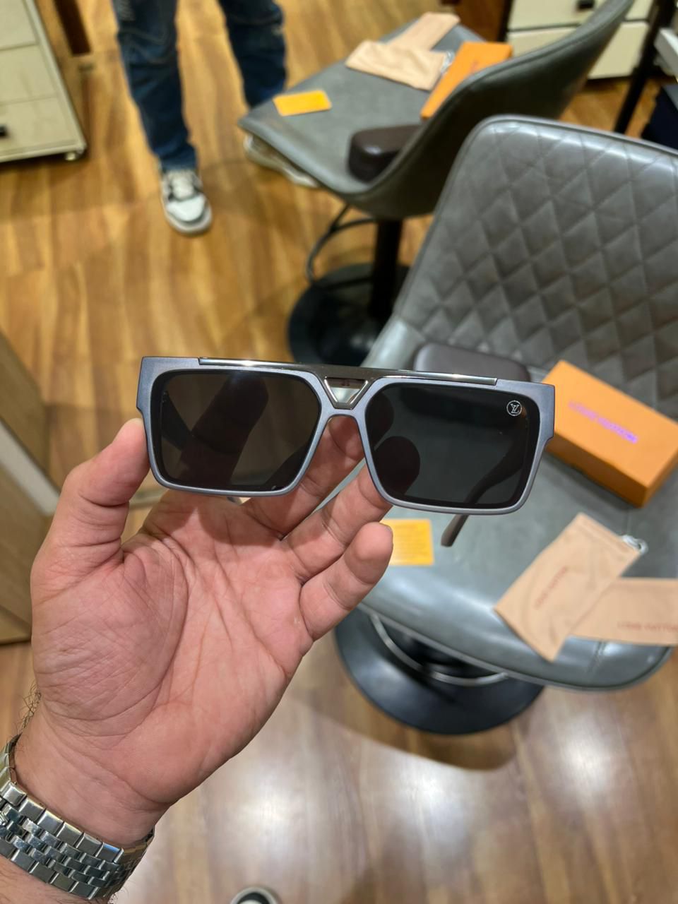 Louis Vuitton 1.1 Millionaires Beveled Square Luxury Unisex Sunglasses