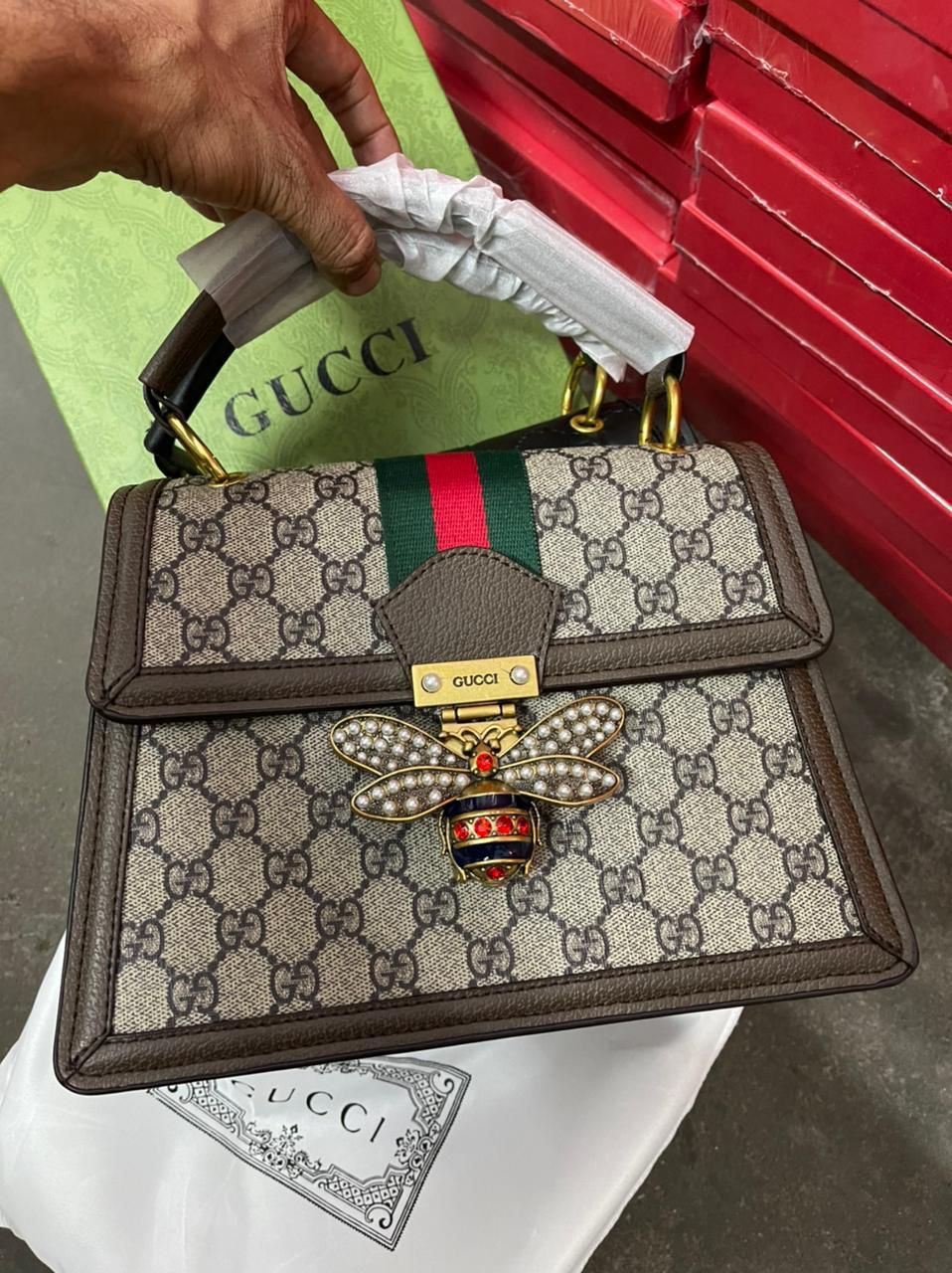 Gucci Jackie 1961 Small Shoulder Bag in Signature Grain Leather - Image 2