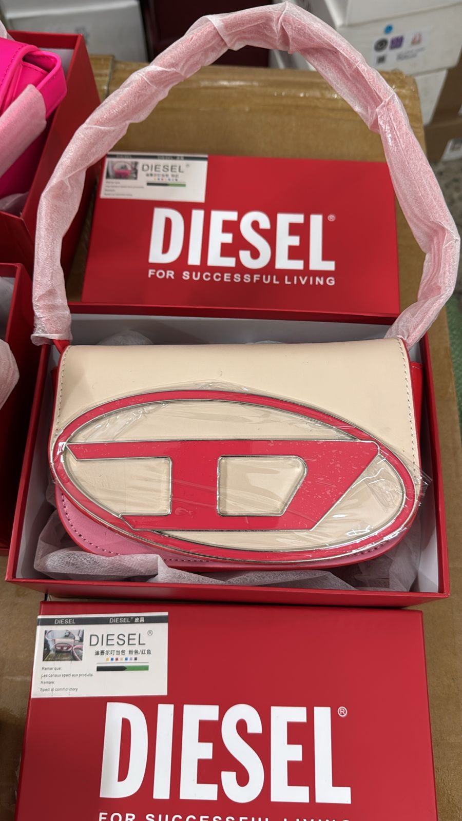 Diesel 1DR Iconic Oval D Logo Leather Shoulder Bag - Image 7